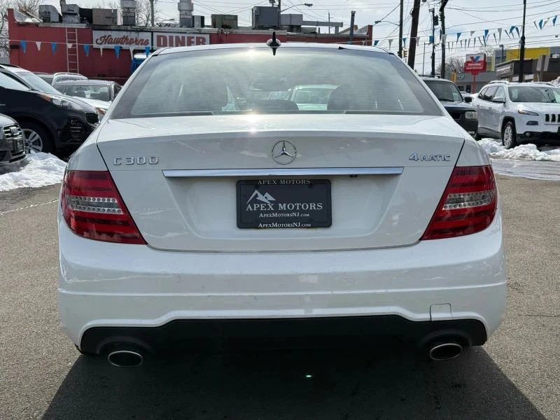 2012 Mercedes-Benz W204 C-Class - Image 9 of 12