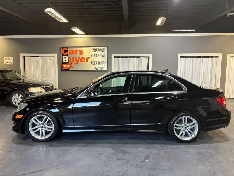 2012 Mercedes-Benz W204 C-Class - Image 3 of 12