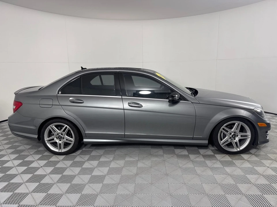 2012 Mercedes-Benz W204 C-Class - Image 4 of 12