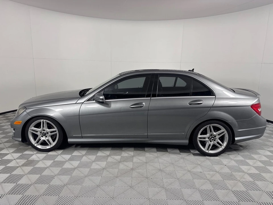 2012 Mercedes-Benz W204 C-Class - Image 8 of 12