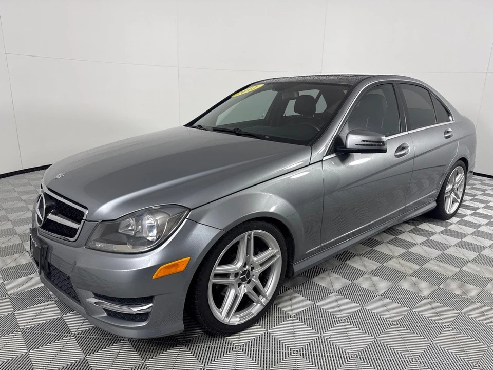 2012 Mercedes-Benz W204 C-Class - Image 9 of 12