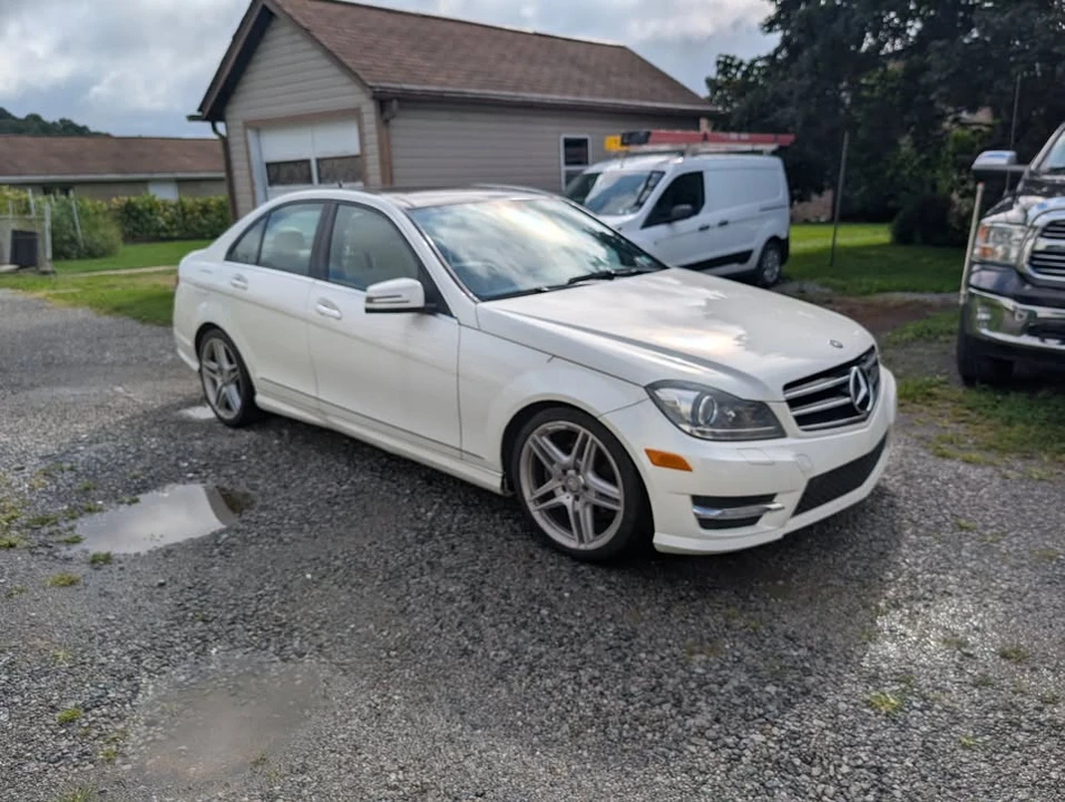 2012 Mercedes-Benz W204 C-Class - Image 2 of 8