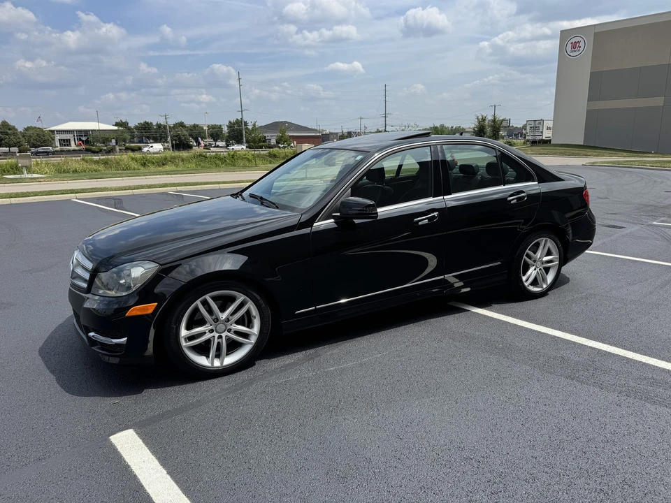 2012 Mercedes-Benz W204 C-Class - Image 9 of 31