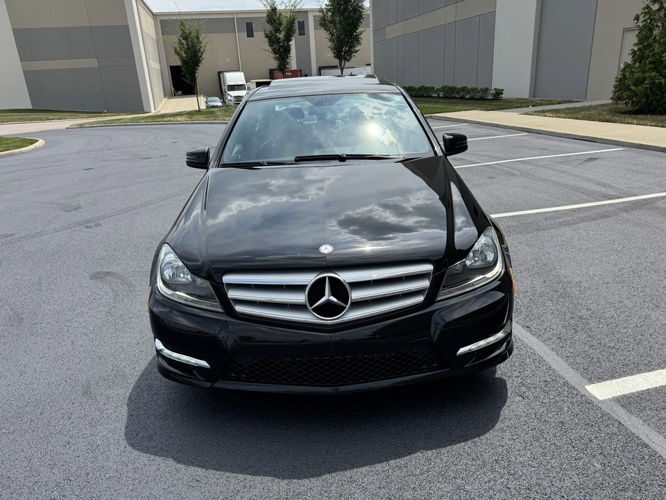 2012 Mercedes-Benz W204 C-Class - Image 25 of 31