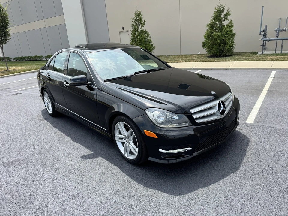 2012 Mercedes-Benz W204 C-Class - Image 21 of 31