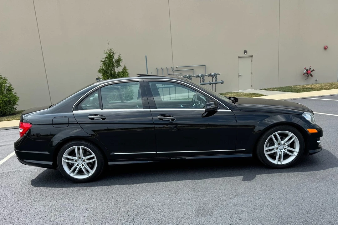 2012 Mercedes-Benz W204 C-Class - Image 20 of 31