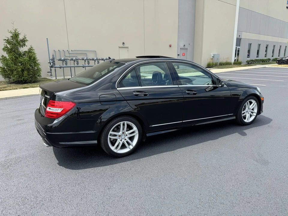 2012 Mercedes-Benz W204 C-Class - Image 19 of 31