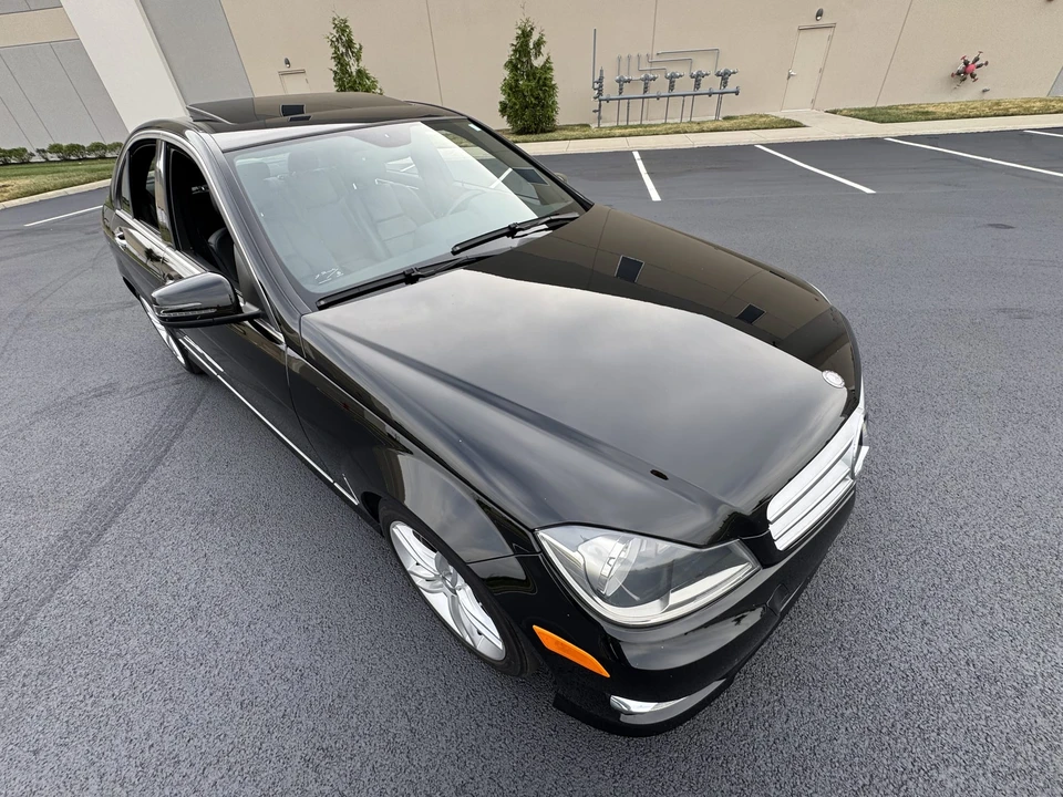 2012 Mercedes-Benz W204 C-Class - Image 26 of 31