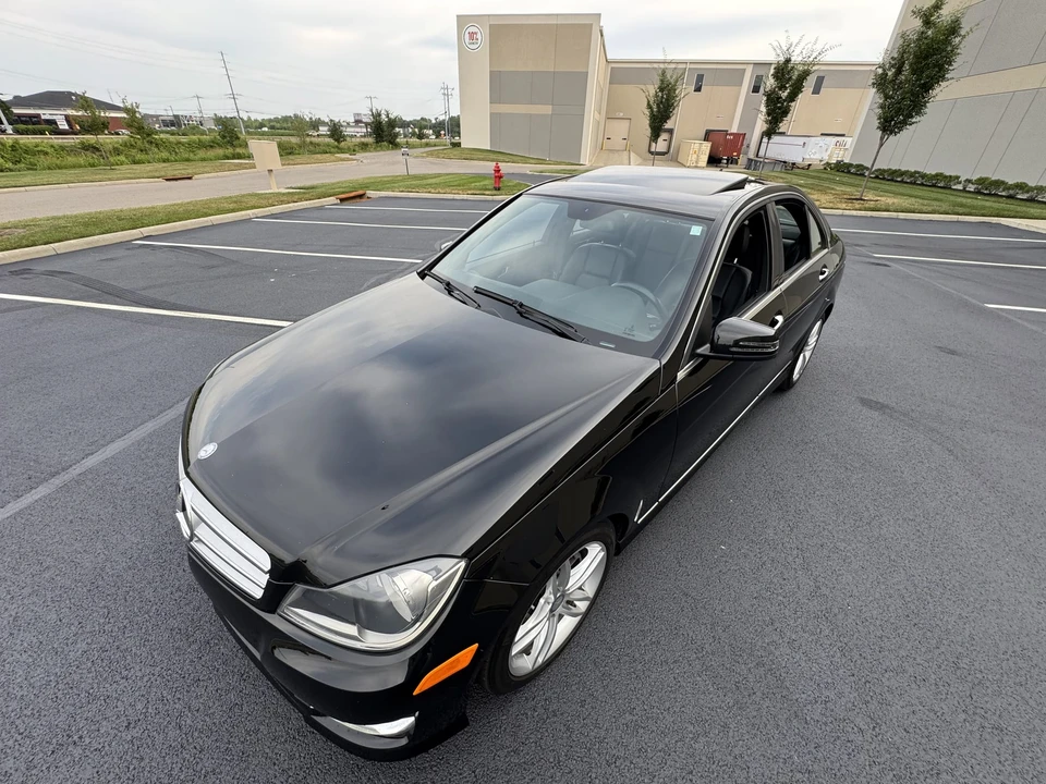 2012 Mercedes-Benz W204 C-Class - Image 28 of 31