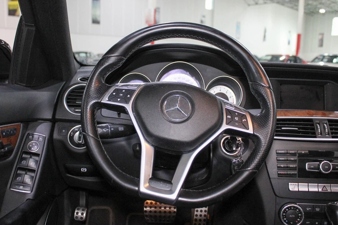 2012 Mercedes-Benz W204 C-Class - Image 10 of 21