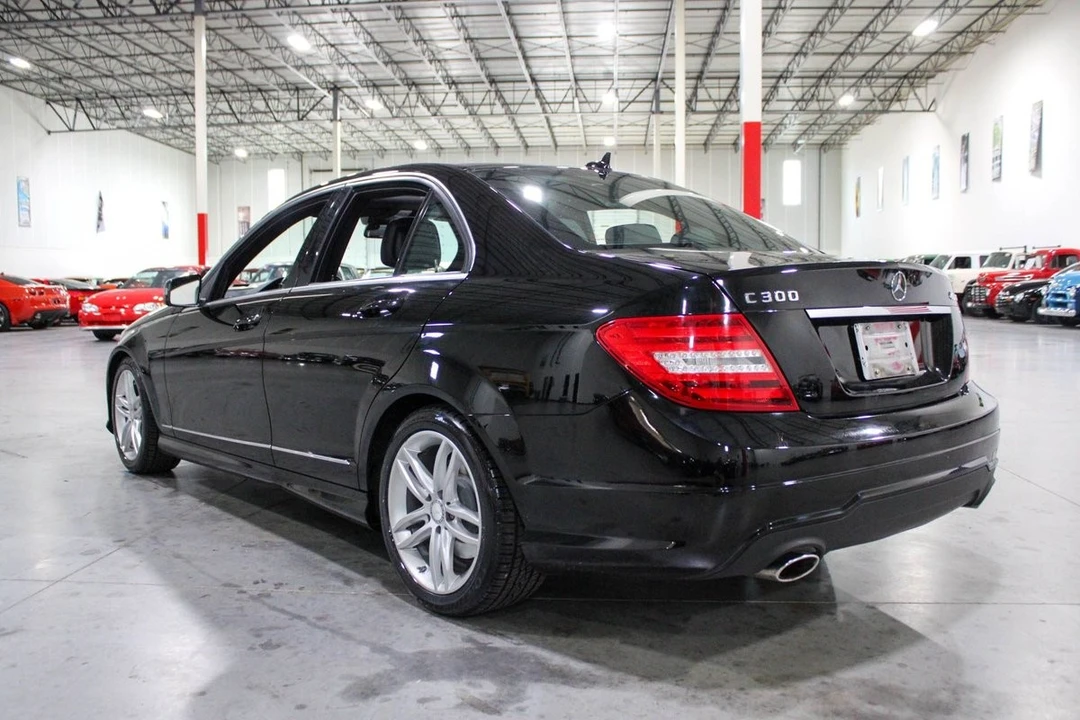 2012 Mercedes-Benz W204 C-Class - Image 4 of 21