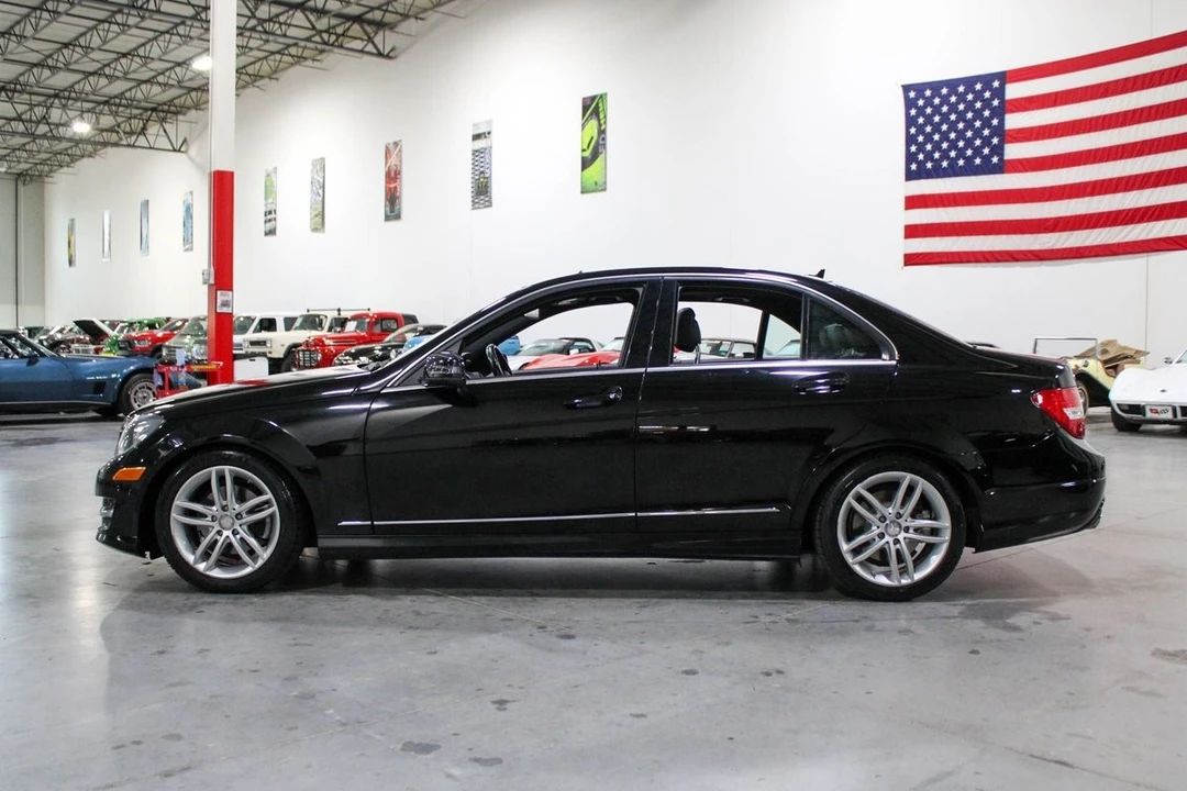 2012 Mercedes-Benz W204 C-Class - Image 3 of 21