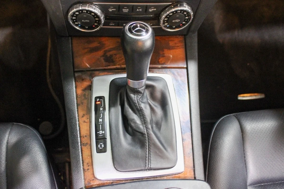 2012 Mercedes-Benz W204 C-Class - Image 14 of 21