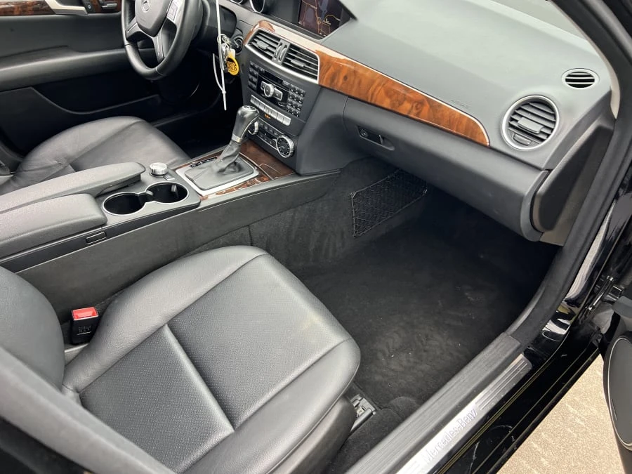 2012 Mercedes-Benz W204 C-Class - Image 5 of 10