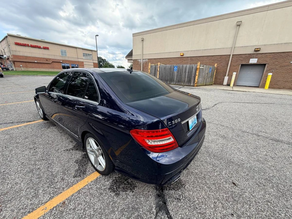 2012 Mercedes-Benz W204 C-Class - Image 16 of 21