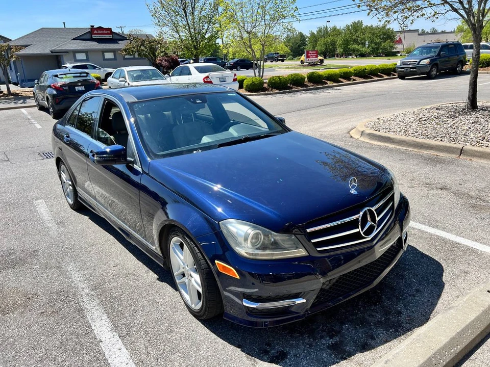 2012 Mercedes-Benz W204 C-Class - Image 9 of 21