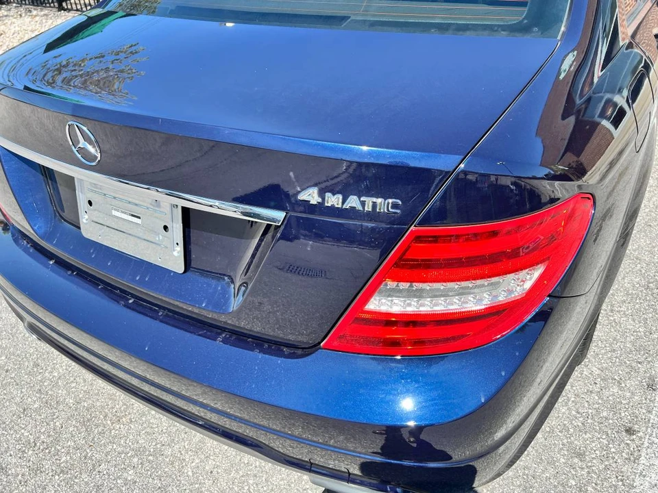 2012 Mercedes-Benz W204 C-Class - Image 10 of 21