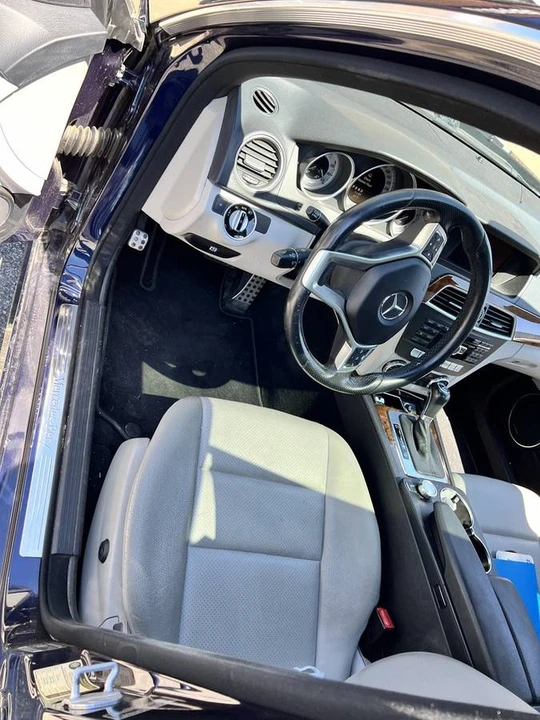 2012 Mercedes-Benz W204 C-Class - Image 13 of 21