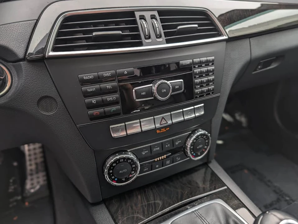2012 Mercedes-Benz W204 C-Class - Image 16 of 20