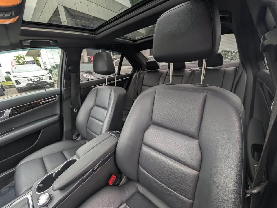 2012 Mercedes-Benz W204 C-Class - Image 8 of 20