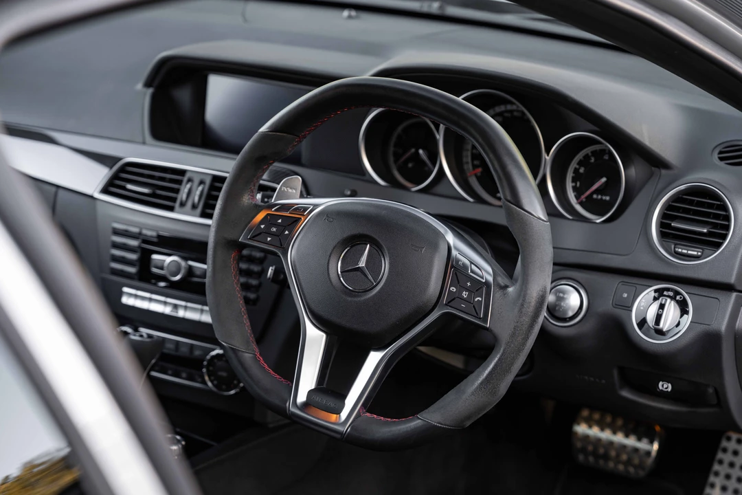 2012 Mercedes-Benz C63 AMG Black Series - Image 4 of 16