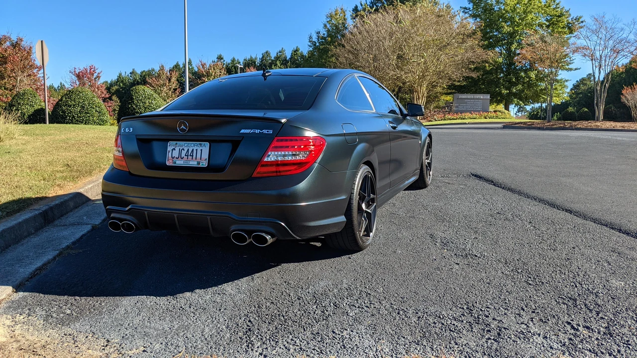2012 Mercedes-Benz W204 C 63 AMG - Image 6 of 14