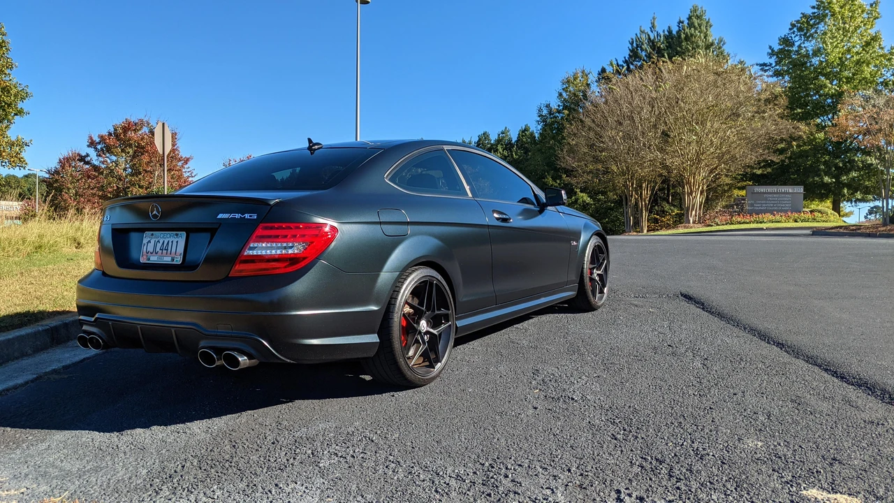2012 Mercedes-Benz W204 C 63 AMG - Image 7 of 14