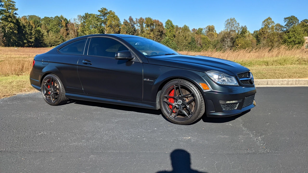 2012 Mercedes-Benz W204 C 63 AMG - Image 10 of 14