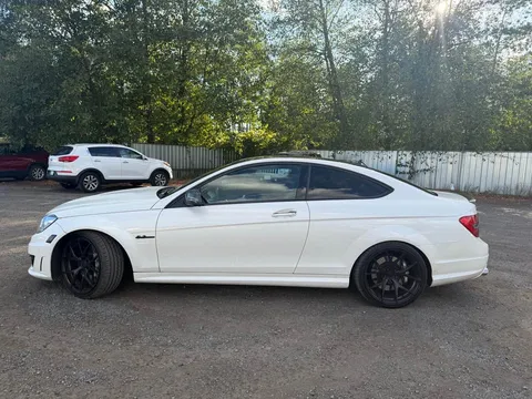 2012 Mercedes-Benz C63 AMG