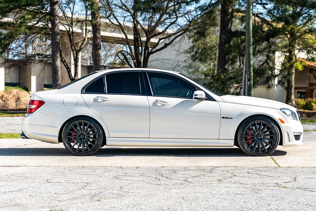2012 Mercedes-Benz W204 C 63 AMG - Image 10 of 31