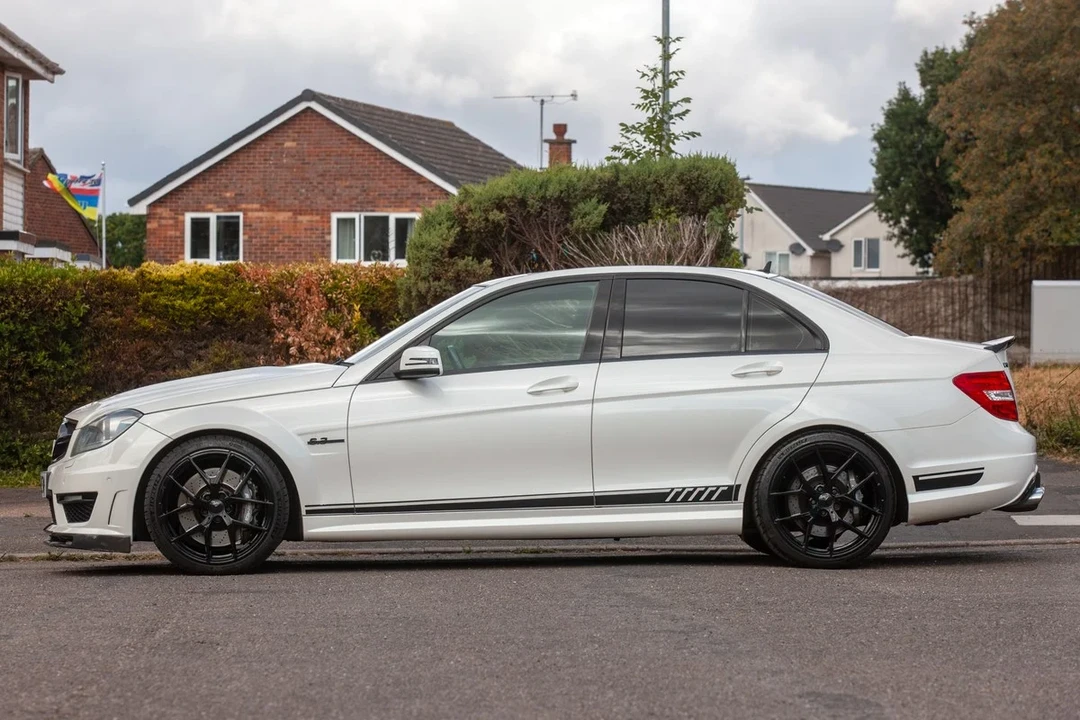 2012 Mercedes-Benz W204 C 63 AMG - Image 5 of 30