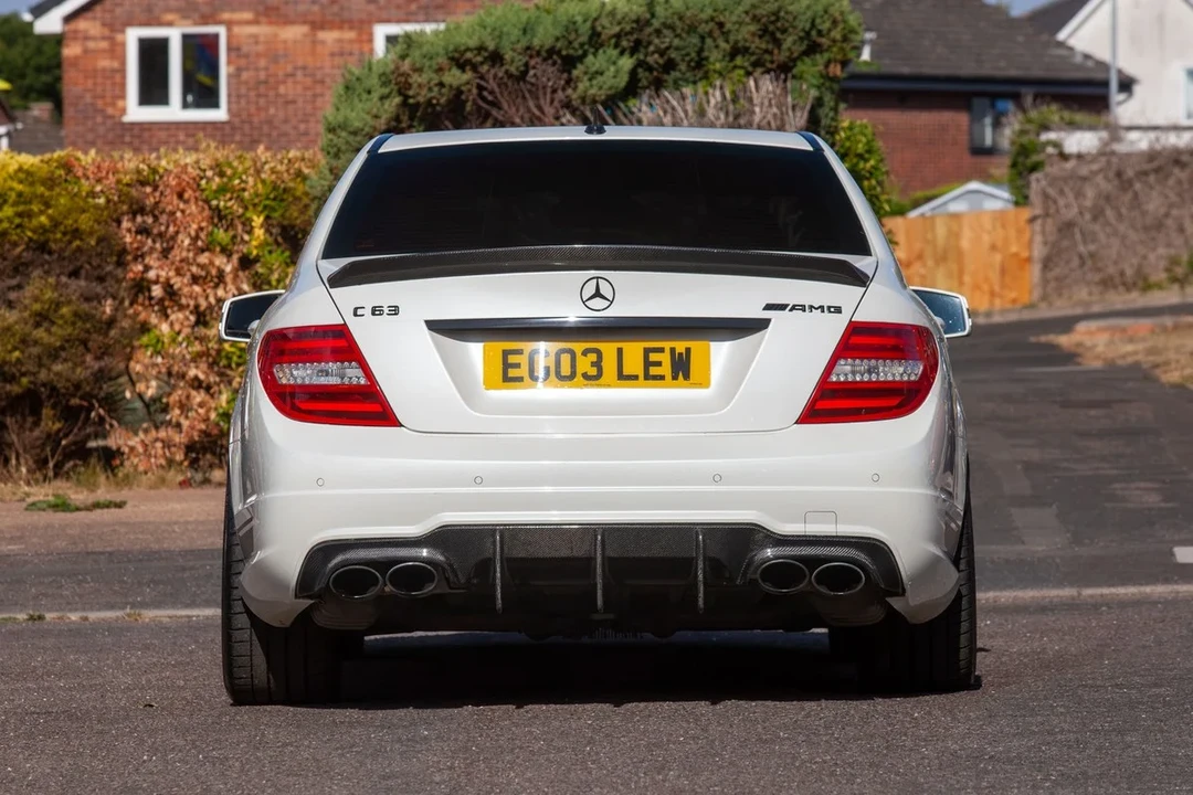 2012 Mercedes-Benz W204 C 63 AMG - Image 8 of 30