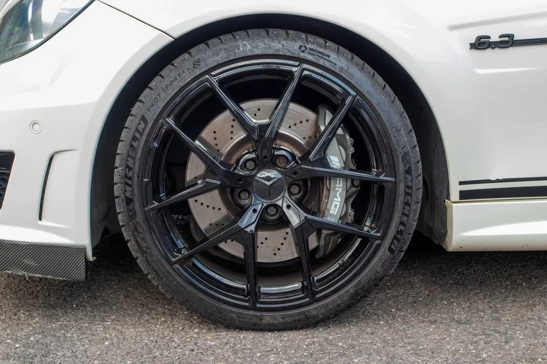 2012 Mercedes-Benz W204 C 63 AMG - Image 14 of 30