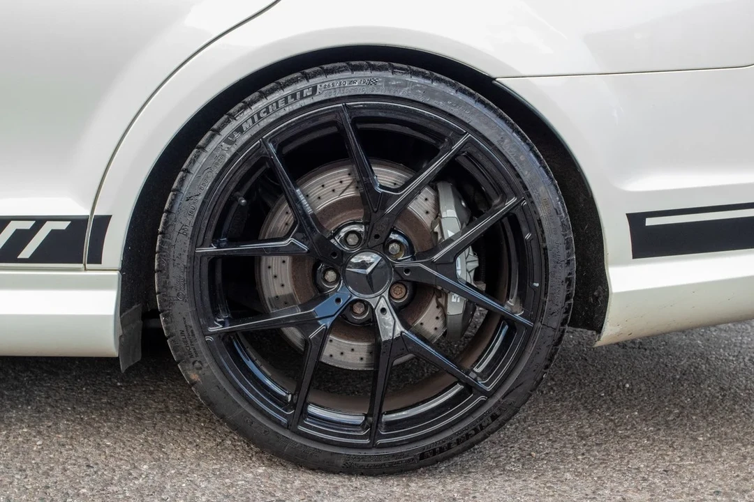 2012 Mercedes-Benz W204 C 63 AMG - Image 16 of 30