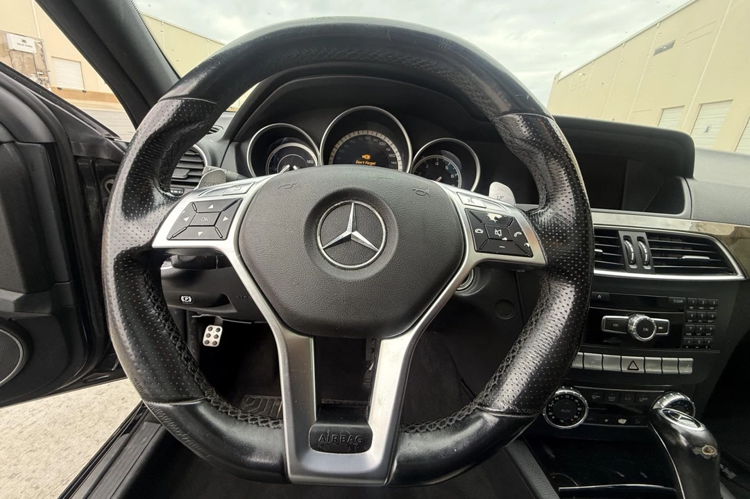 2012 Mercedes-Benz W204 C 63 AMG - Image 5 of 6