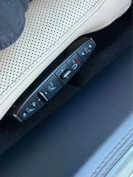 2012 Mercedes-Benz C218 CLS-Class - Image 12 of 20