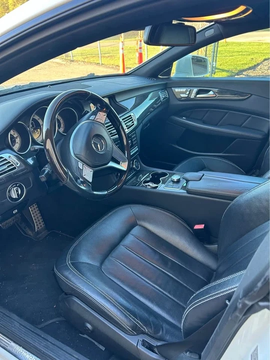 2012 Mercedes-Benz C218 CLS-Class - Image 9 of 11