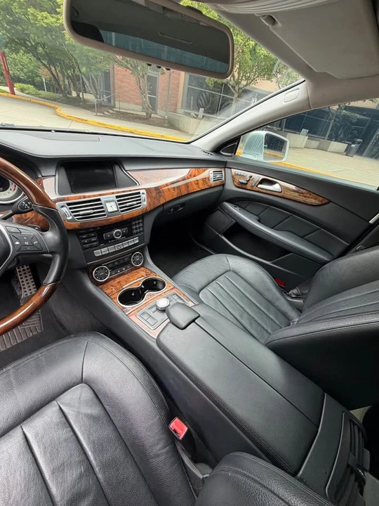 2012 Mercedes-Benz C218 CLS-Class - Image 7 of 17