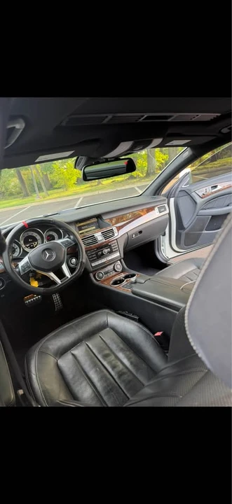 2012 Mercedes-Benz C218 CLS-Class - Image 9 of 12