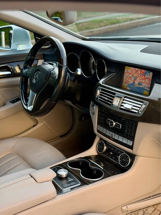 2012 Mercedes-Benz C218 CLS-Class - Image 9 of 15