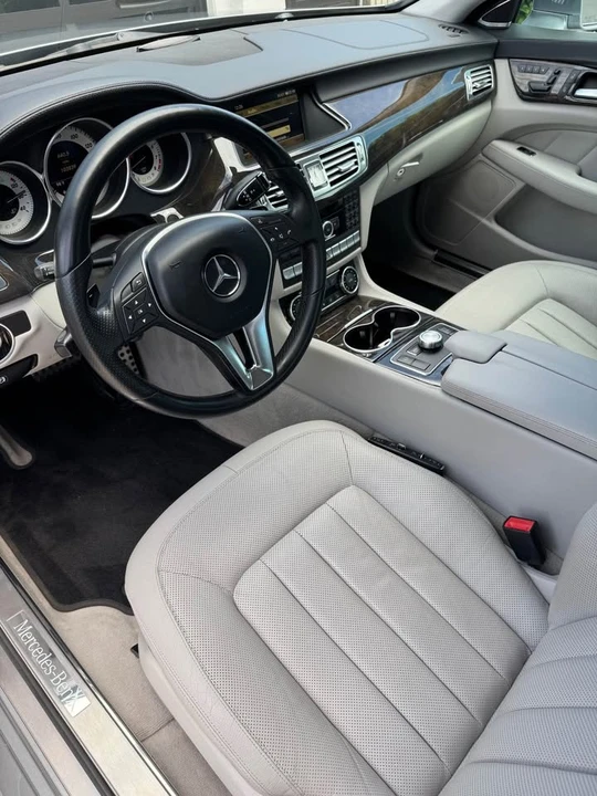 2012 Mercedes-Benz C218 CLS-Class - Image 7 of 10