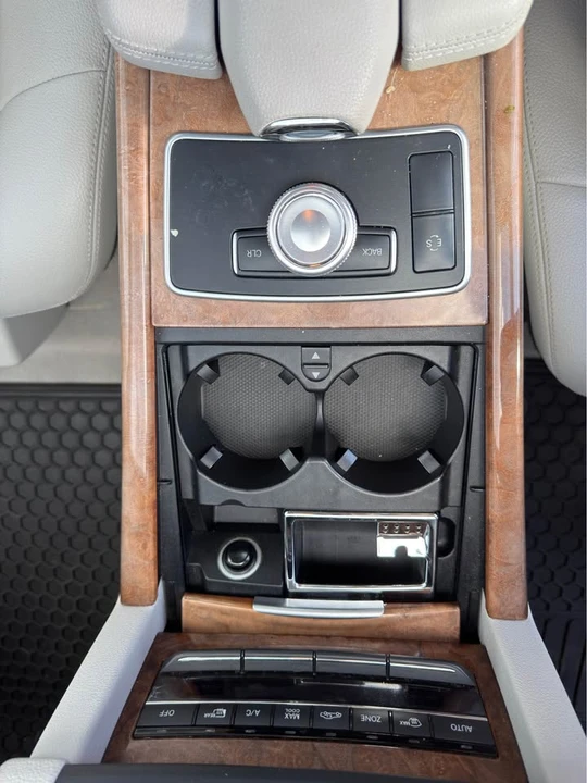 2012 Mercedes-Benz W212 E-Class - Image 9 of 13