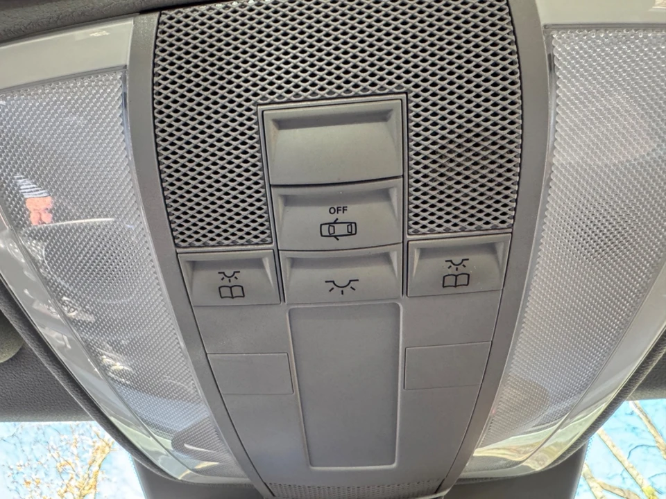 2012 Mercedes-Benz W212 E-Class - Image 3 of 21