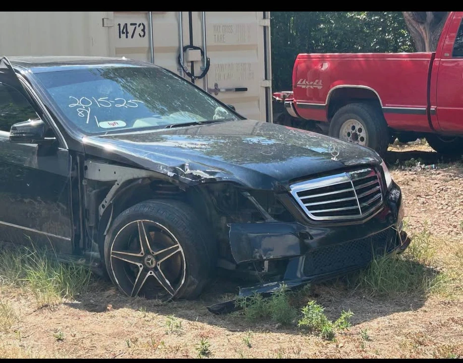 2012 Mercedes-Benz W212 E-Class - Image 2 of 2