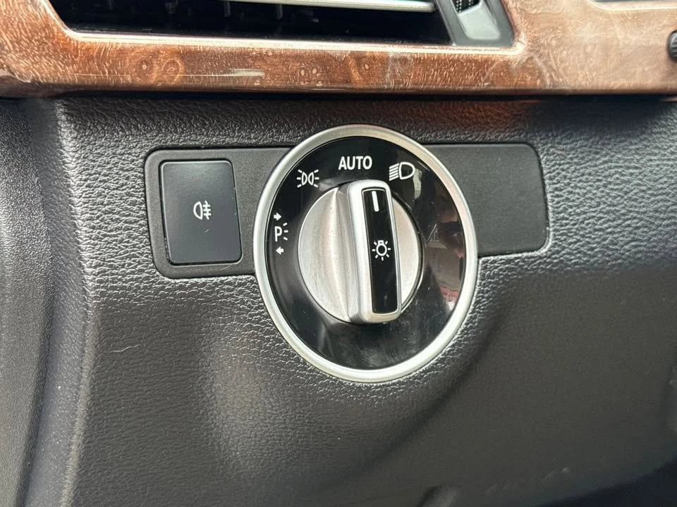 2012 Mercedes-Benz W212 E-Class - Image 17 of 20