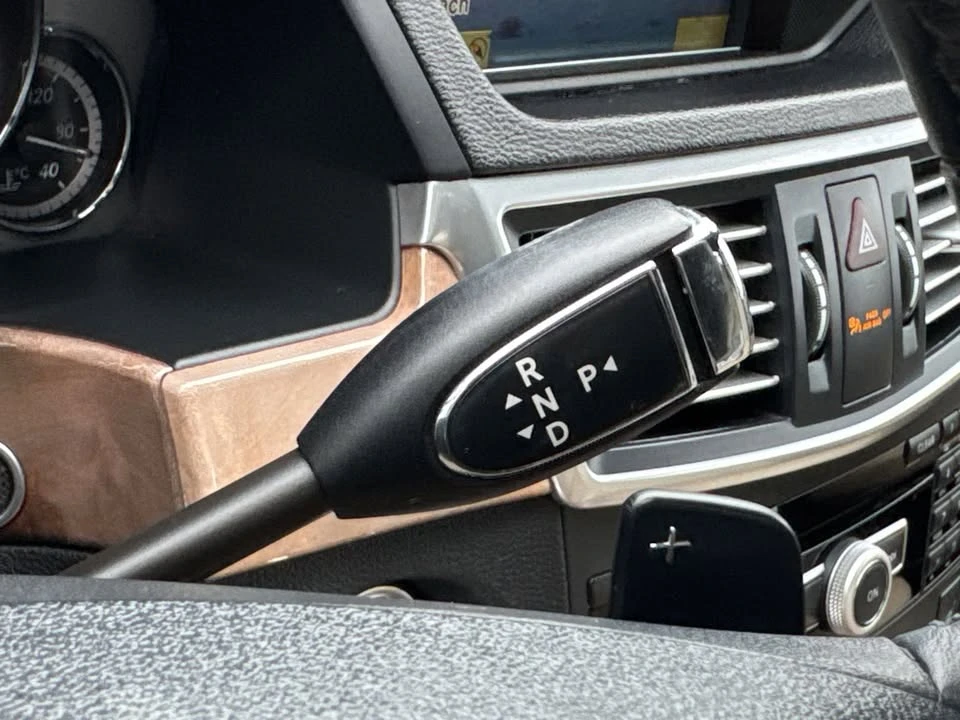 2012 Mercedes-Benz W212 E-Class - Image 16 of 20