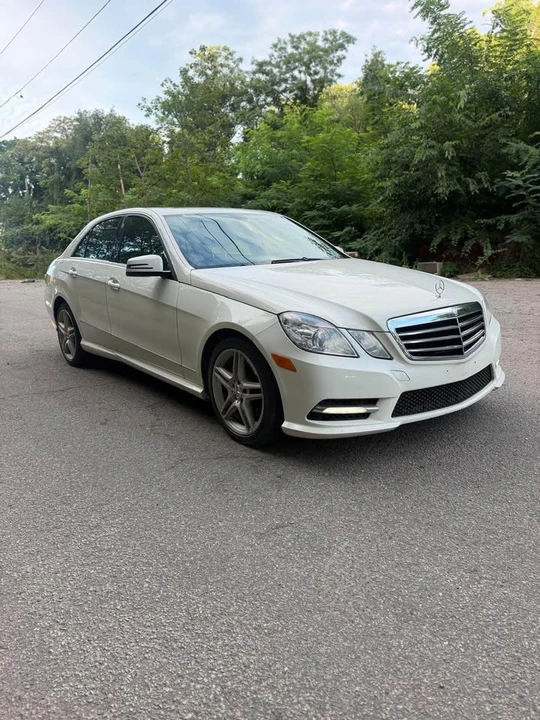 2012 Mercedes-Benz W212 E-Class - Image 2 of 18