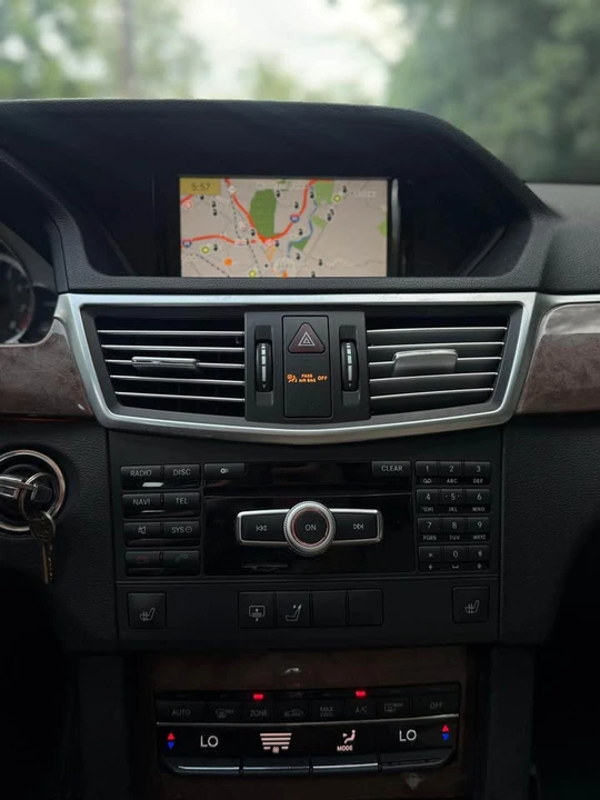 2012 Mercedes-Benz W212 E-Class - Image 14 of 18