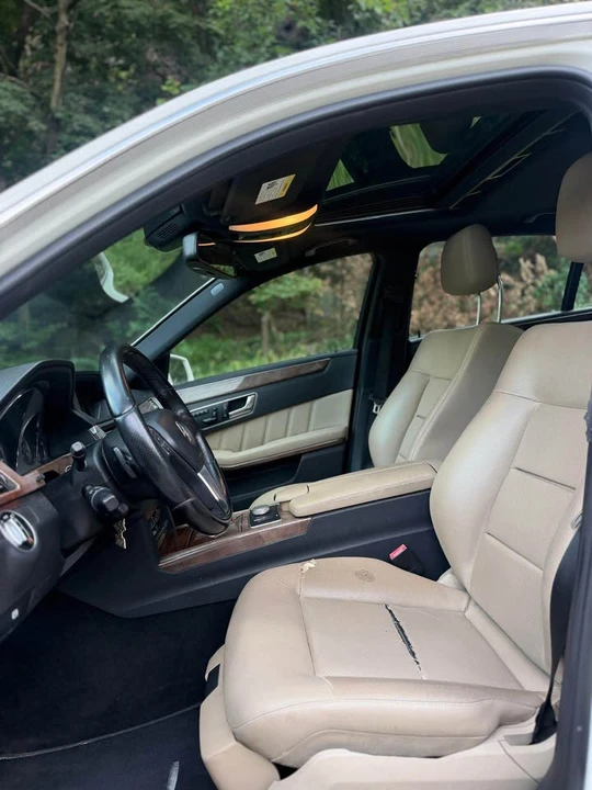 2012 Mercedes-Benz W212 E-Class - Image 11 of 18