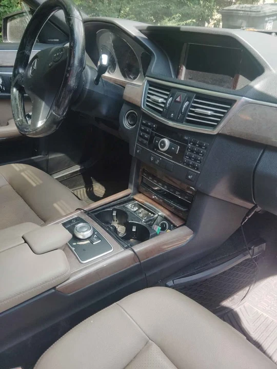 2012 Mercedes-Benz W212 E-Class - Image 2 of 8